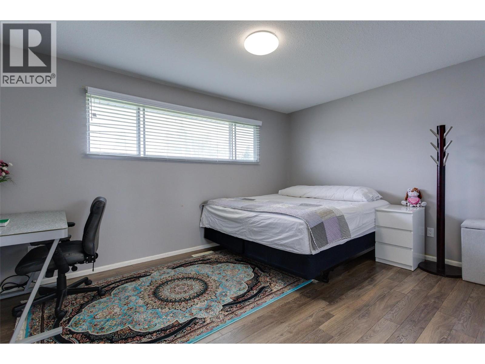 610 Ziprick Road - 24