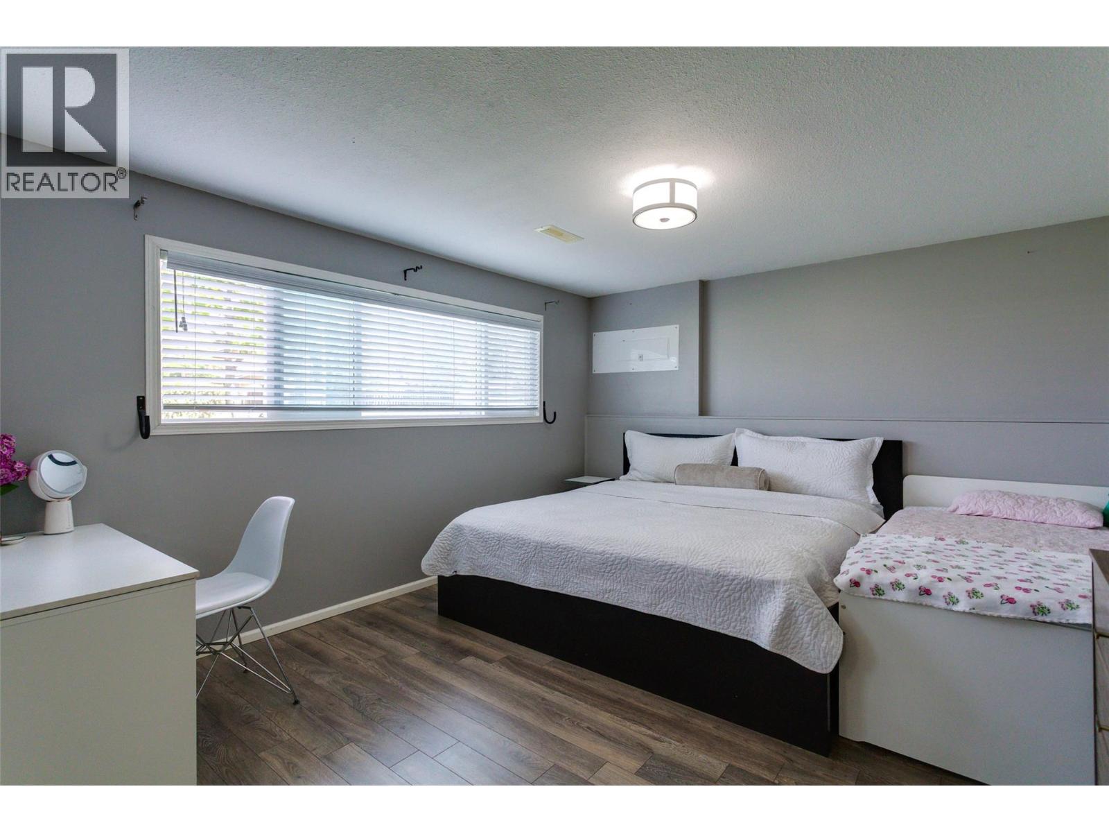 610 Ziprick Road - 47