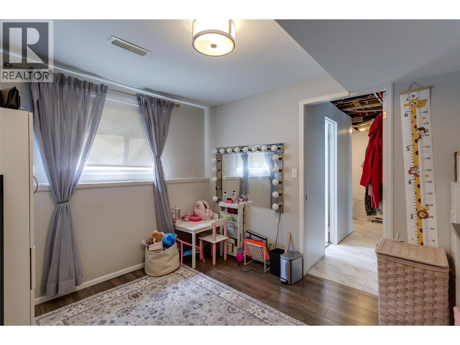 610 Ziprick Road - 50