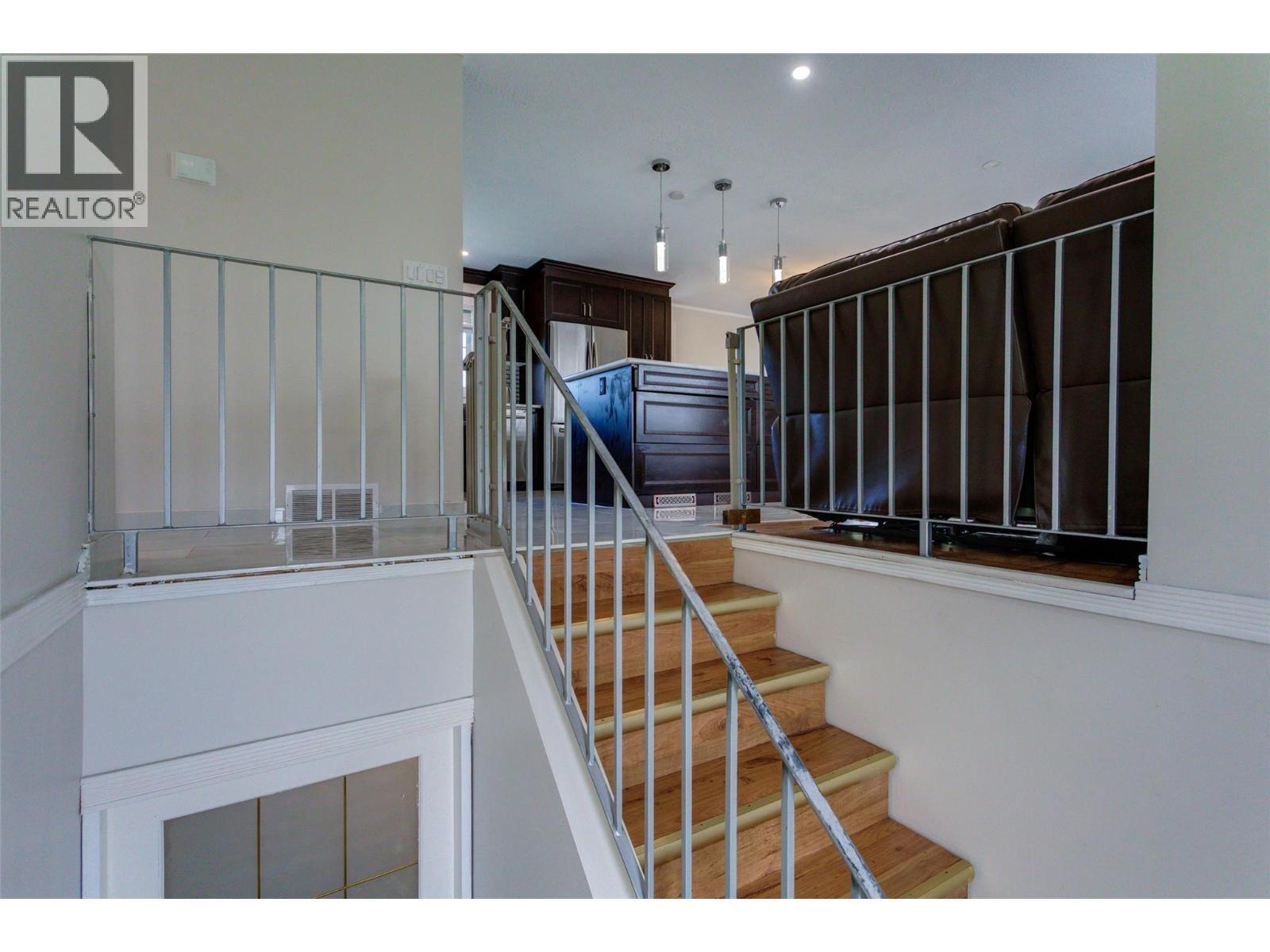 610 Ziprick Road - 6