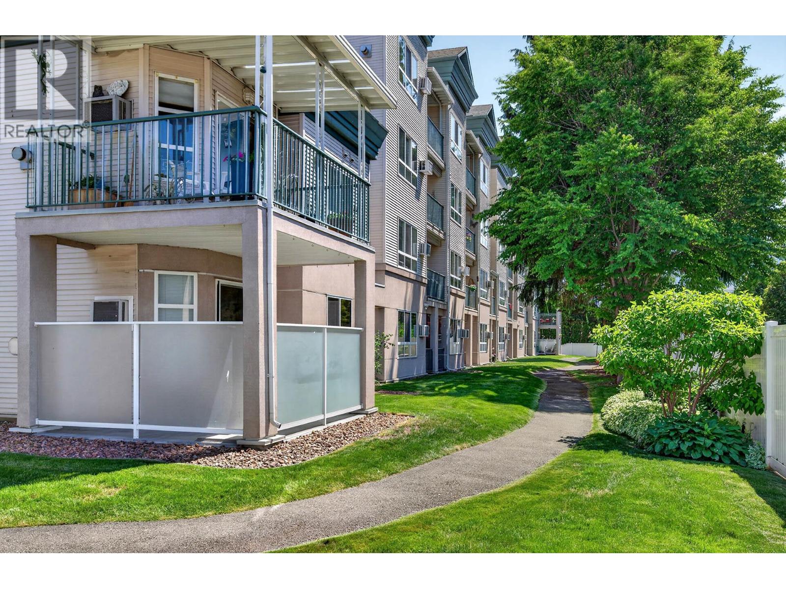 #201 860 Nicolani Drive - 30