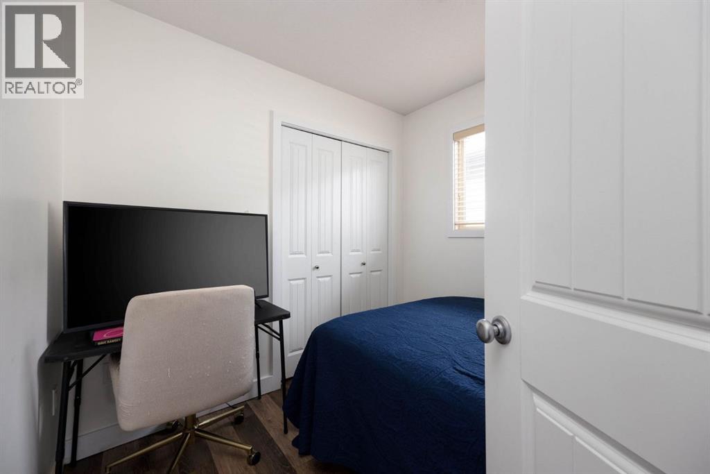 128 Hawthorn Way - 16