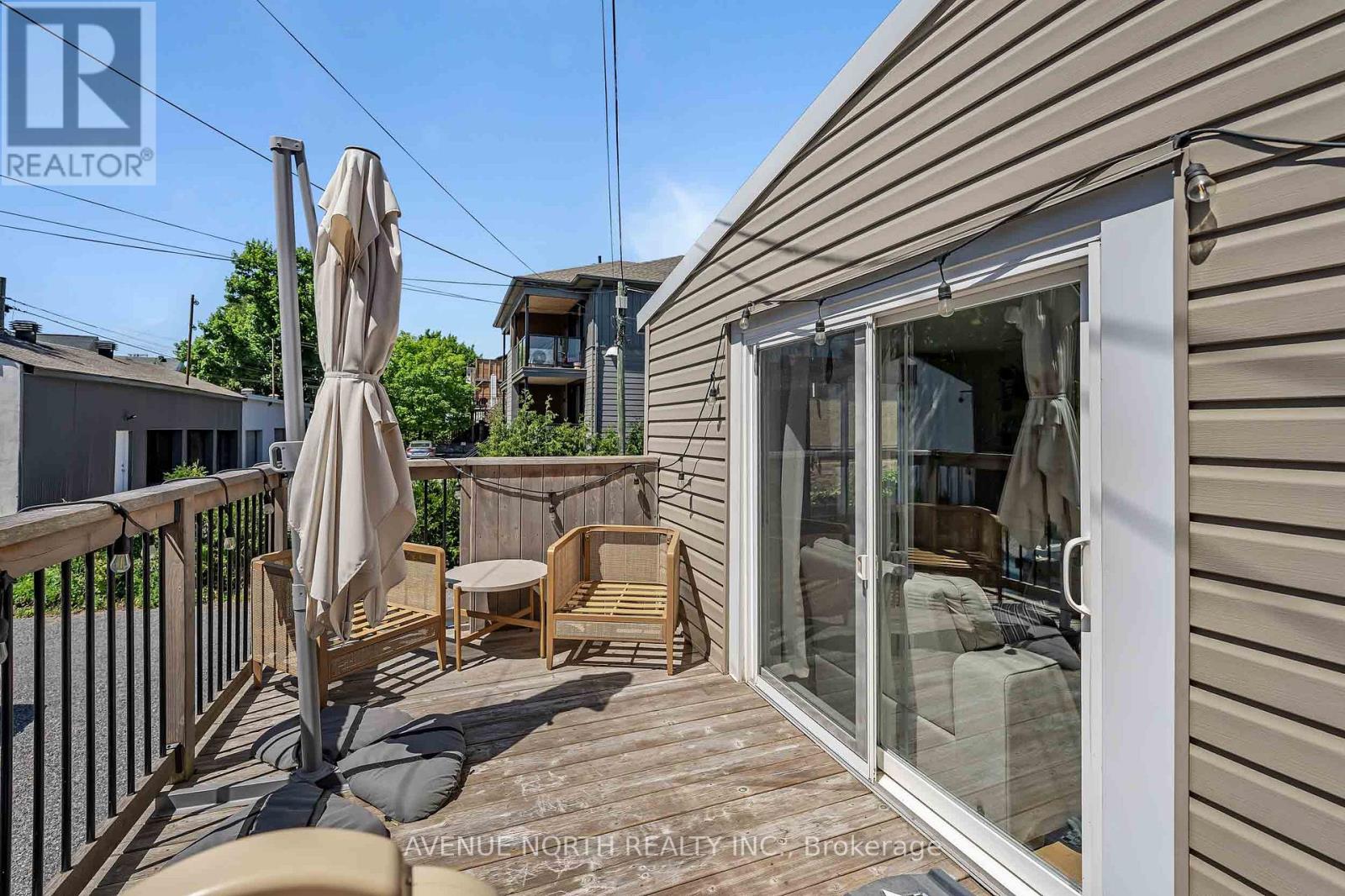 1091 GLADSTONE AVENUE - 21