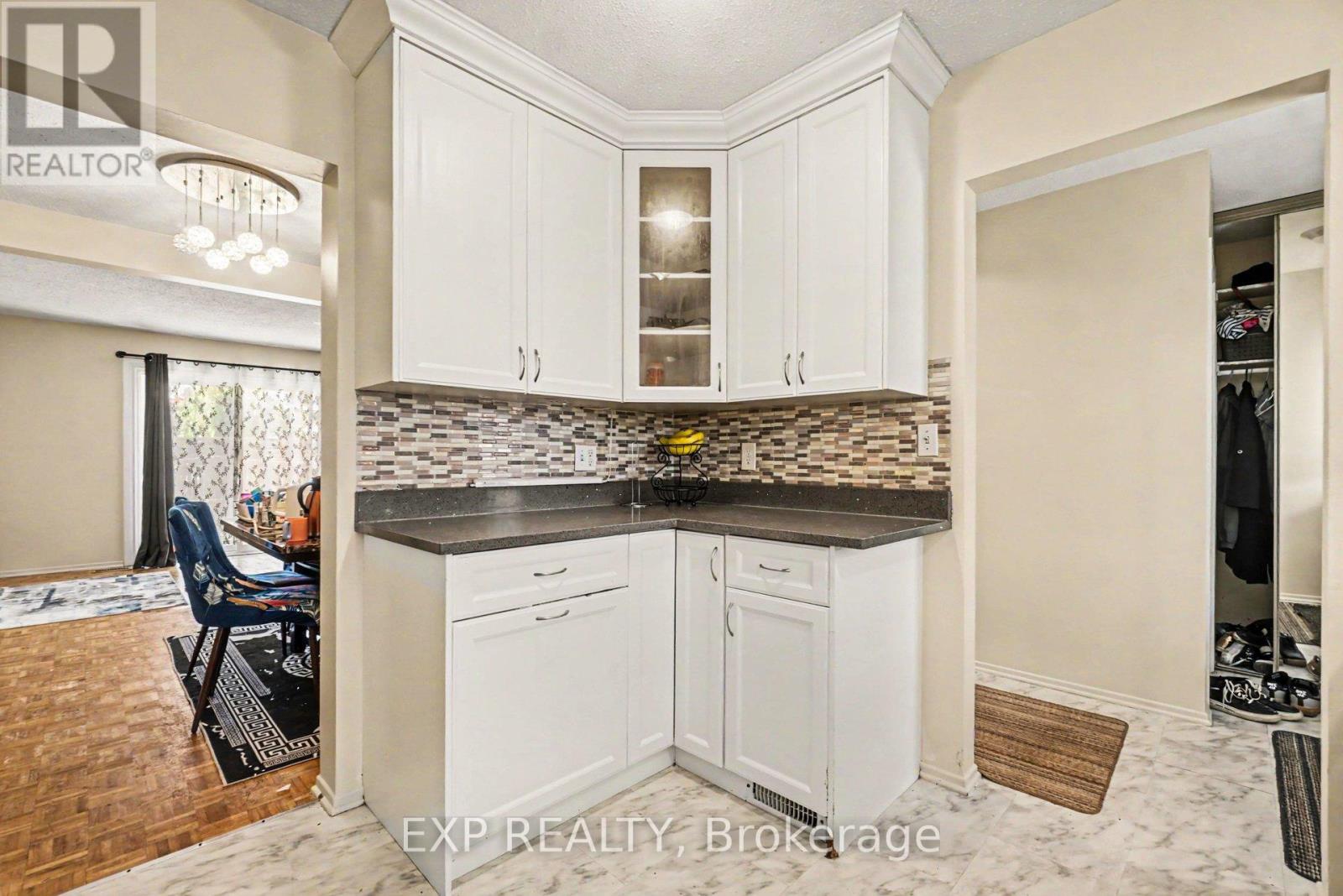 #6 1565 HERON ROAD - 12