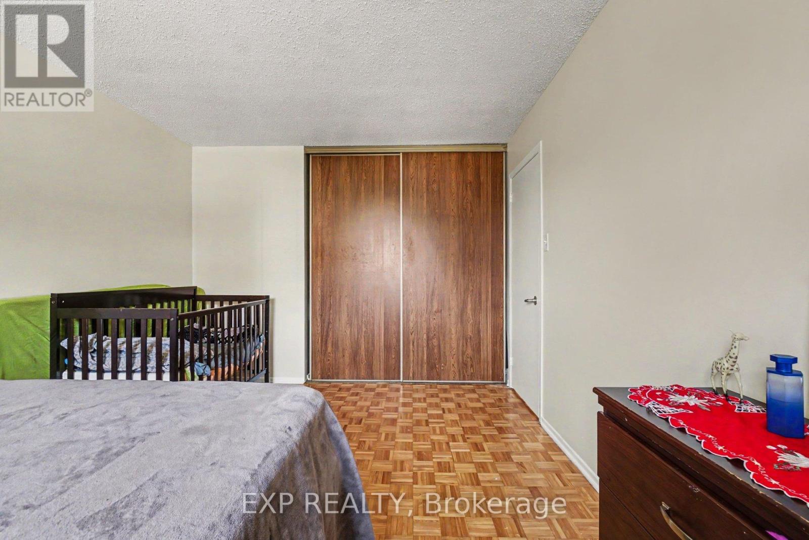 #6 1565 HERON ROAD - 16