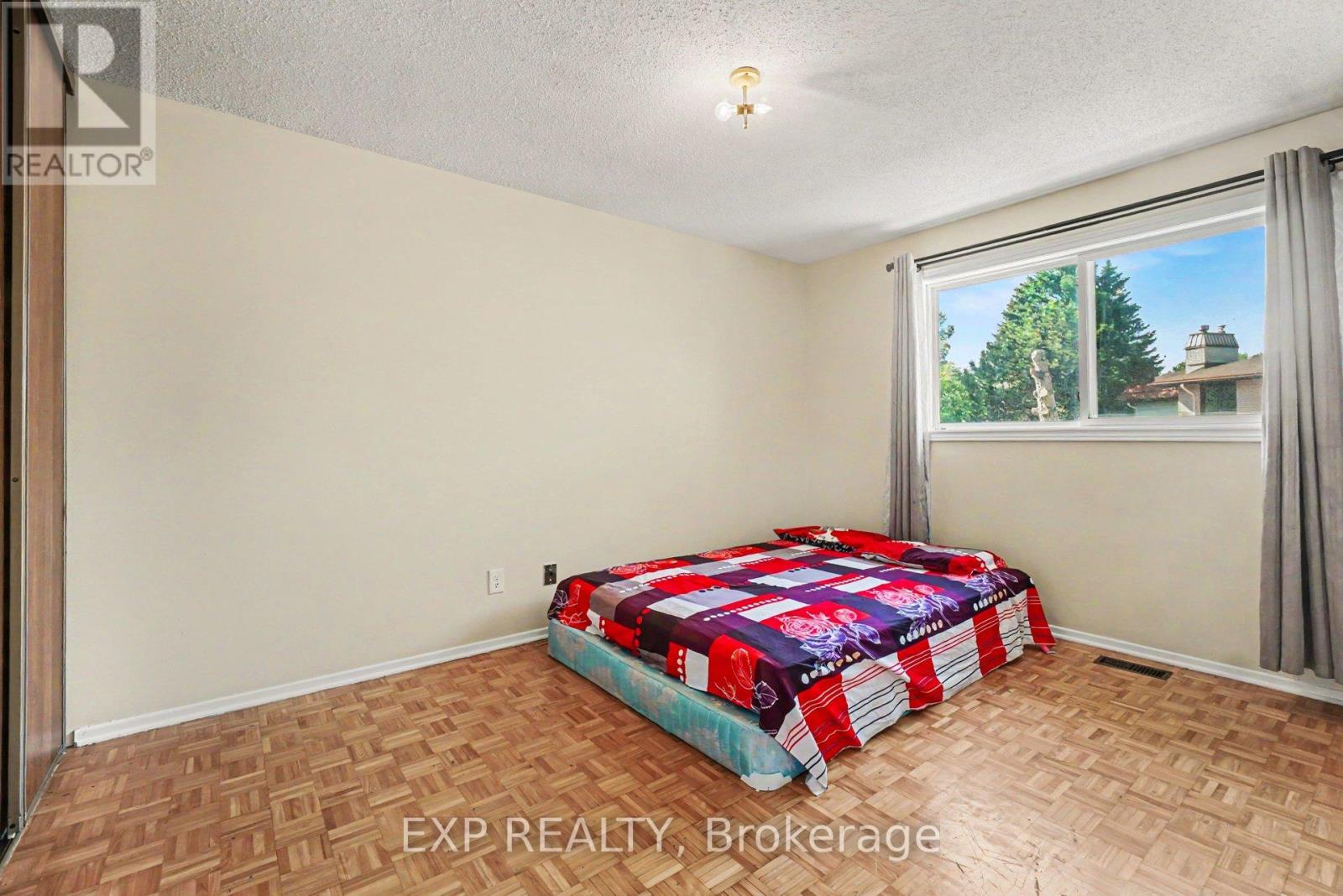 #6 1565 HERON ROAD - 17
