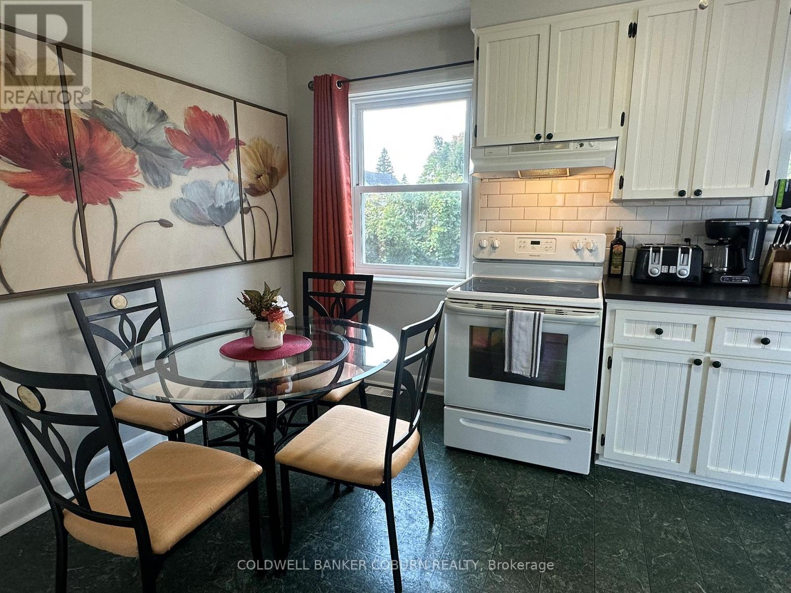22 CASSELMAN ROAD - 7