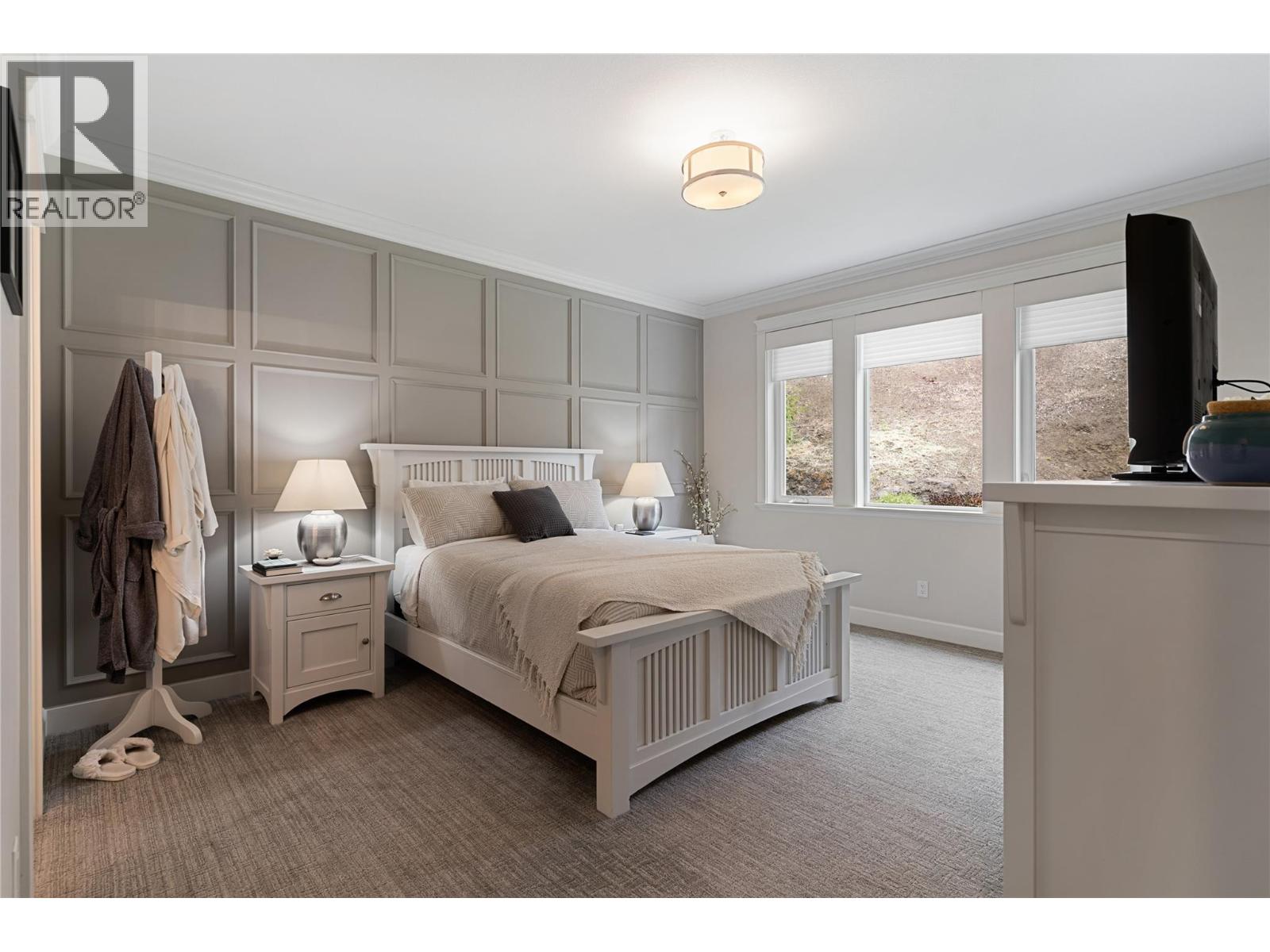 292 Upper Canyon Drive N - 24