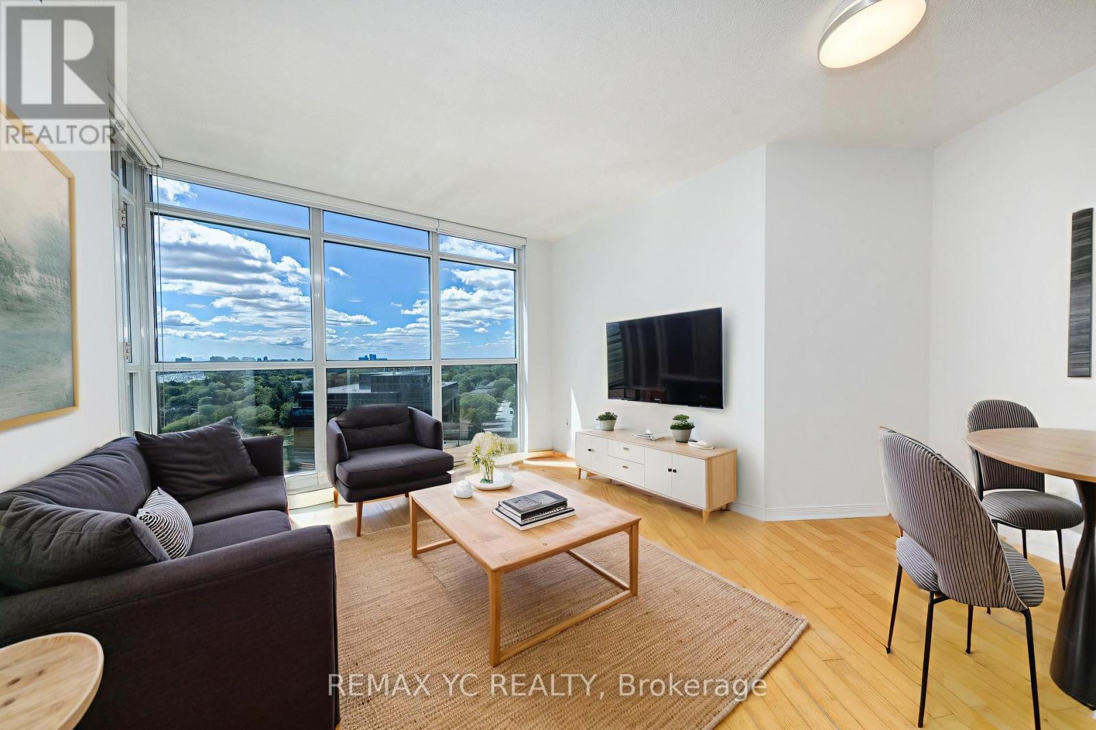 Listing photo of 1605 - 28 HARRISON GARDEN BOULEVARD