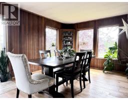 Dining nook - 6300-6310 N Horse Lake Road, 100 Mile House, BC V0K2E3 Photo 11