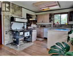 6300-6310 N Horse Lake Road, 100 Mile House, BC V0K2E3 Photo 21