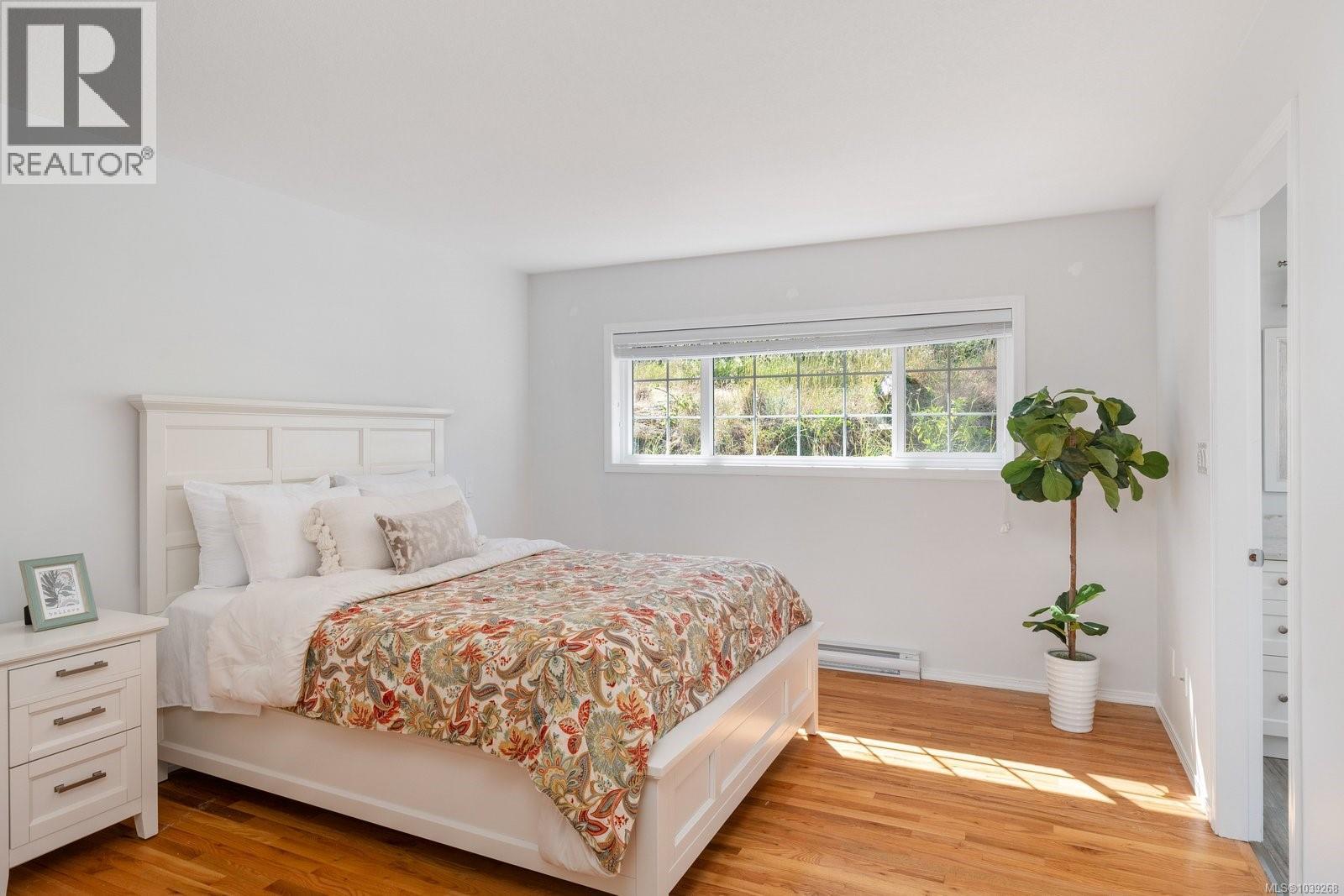  764 Richmond Avenue, Victoria
