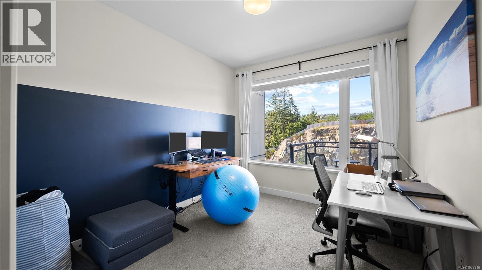 412 967 Whirlaway Crescent, Langford
