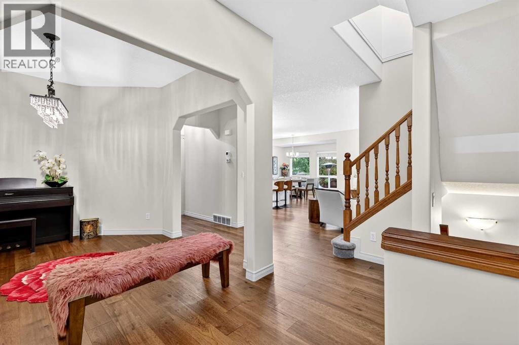 13 Cougar Ridge Circle SW - Image 3
