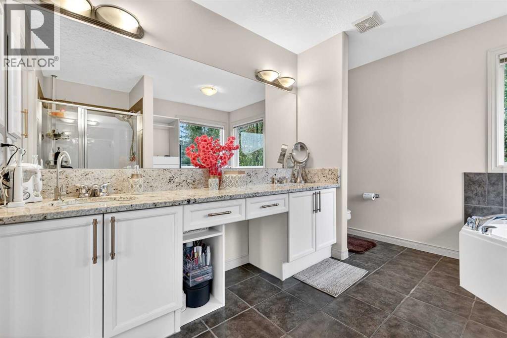13 Cougar Ridge Circle SW - 33