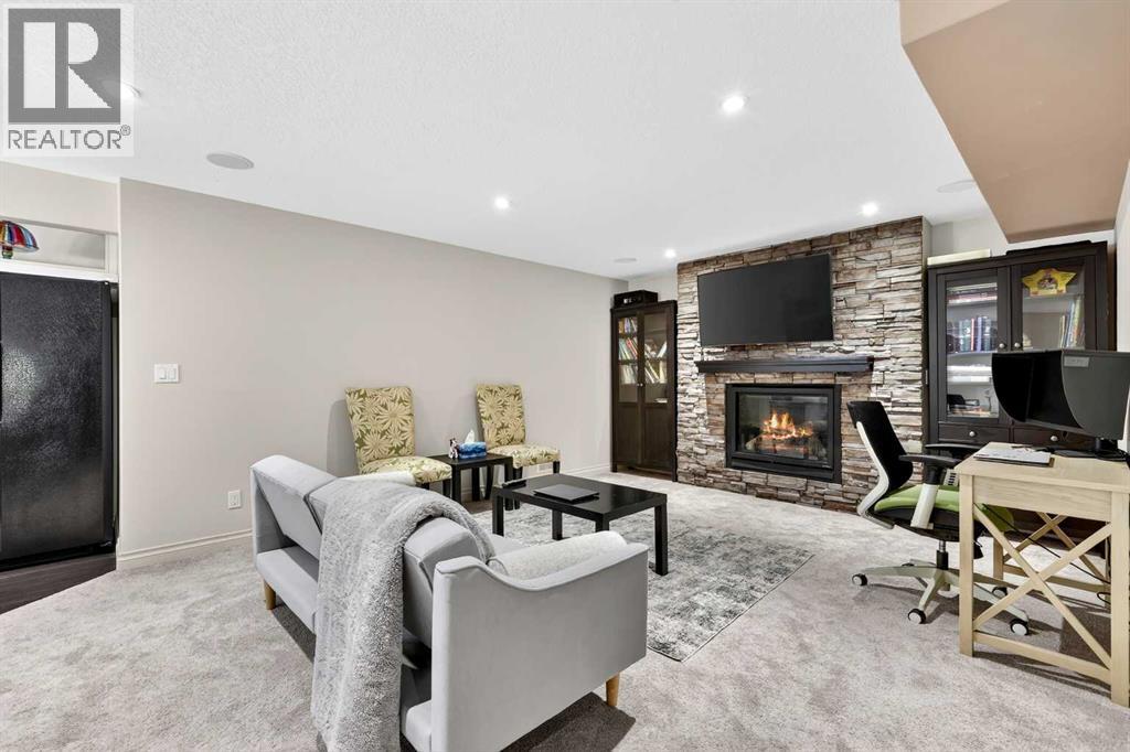 13 Cougar Ridge Circle SW - 38