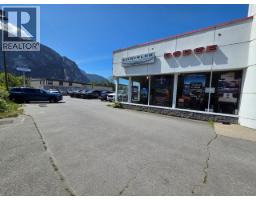 1160&1180 Hunter Place, Squamish, BC V8B0G8 Photo 13