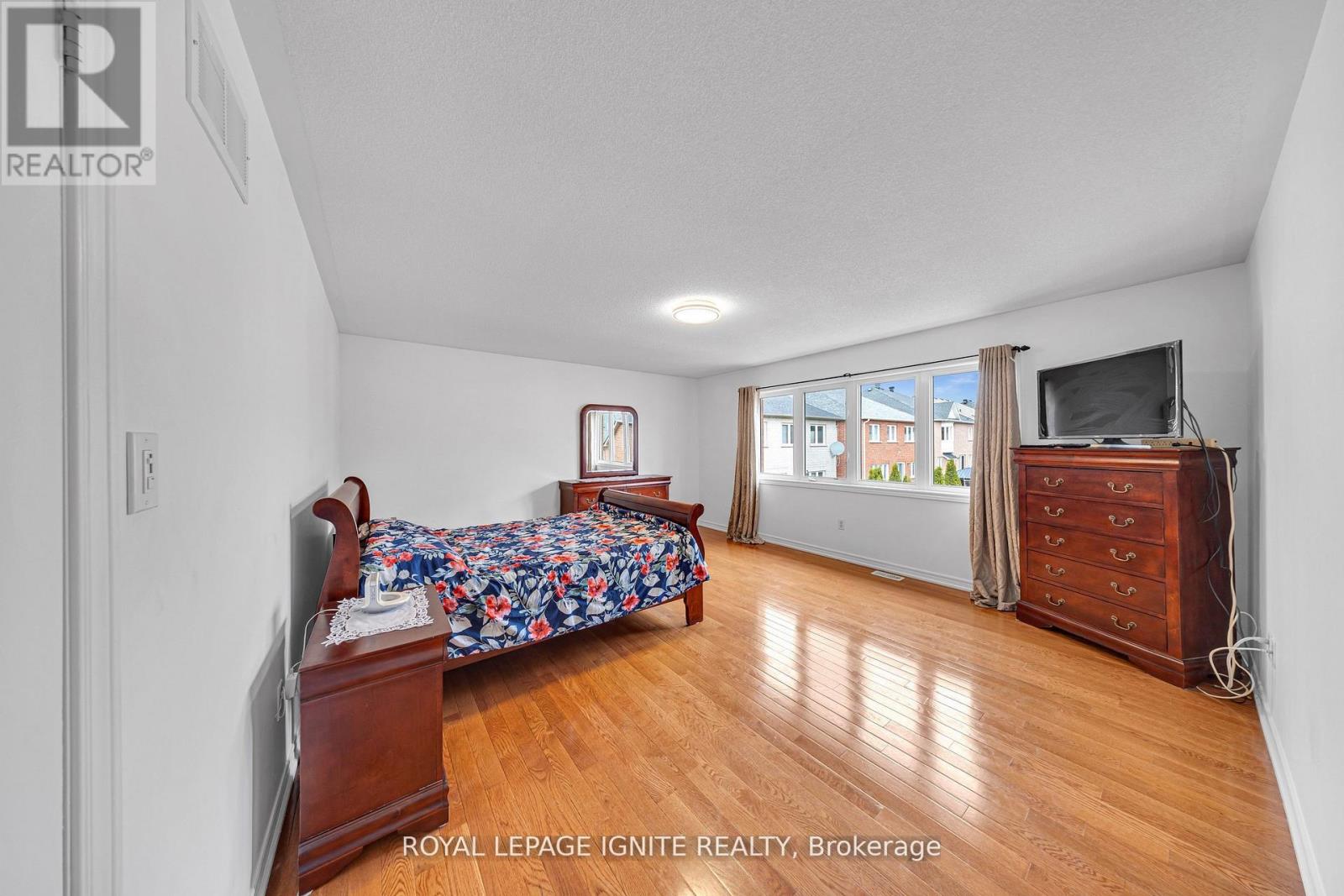 59 BOSWELL ROAD - 26