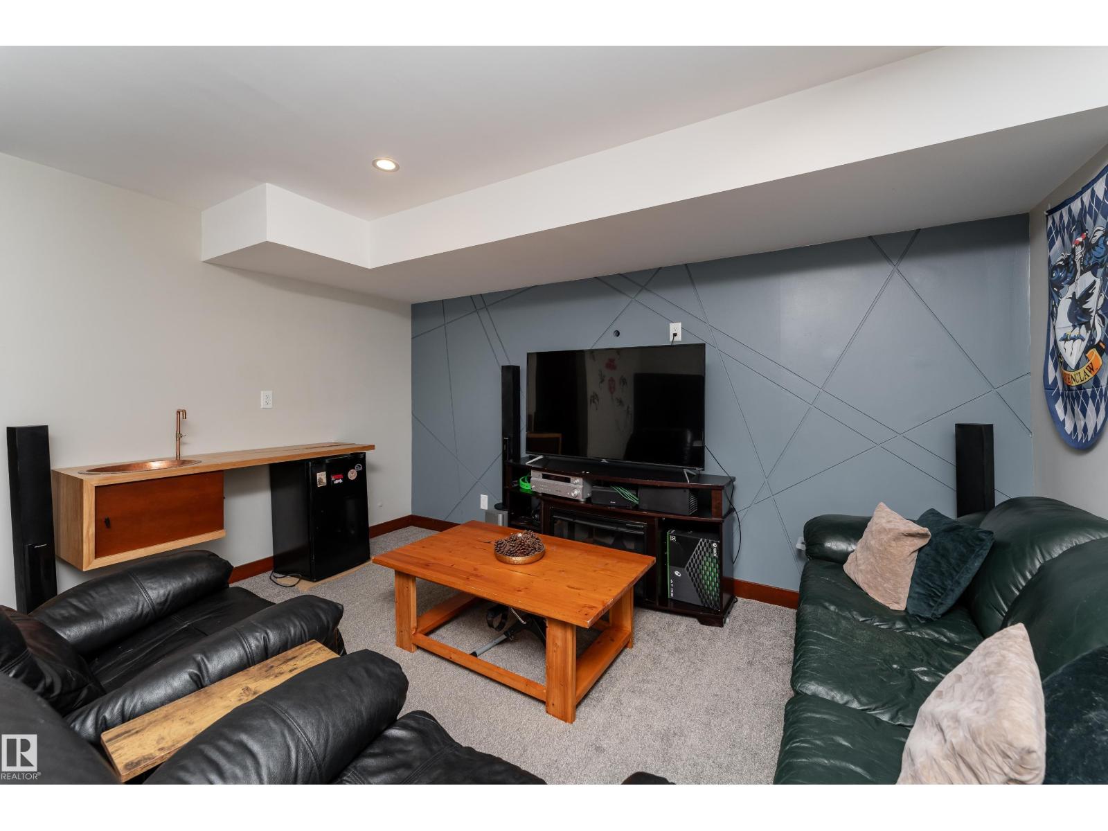49 HARTWICK LO — photo 32