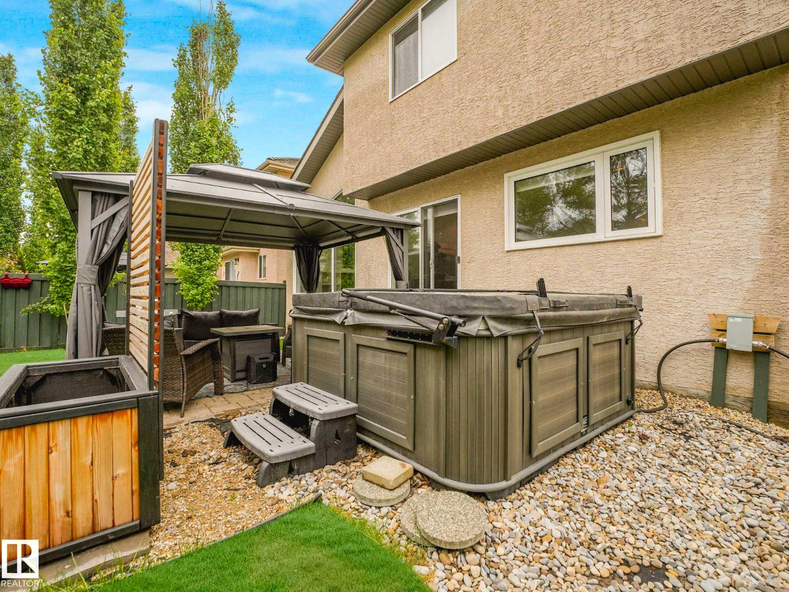 920 HALIBURTON RD NW - 60
