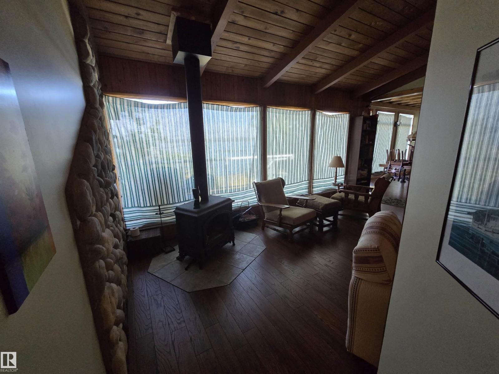 15 52515 Range Road 52 - 23