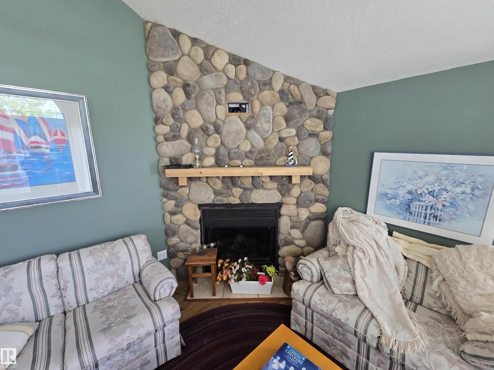 15 52515 Range Road 52 - 10