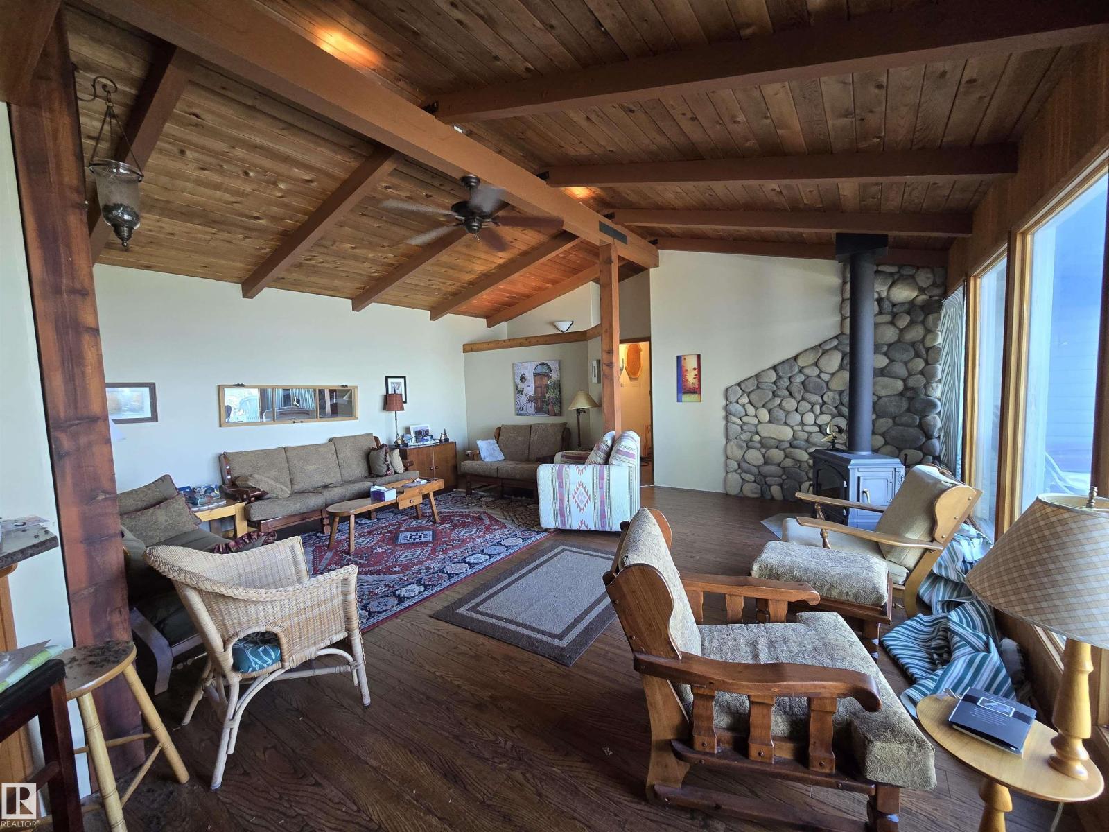 15 52515 Range Road 52 - 19