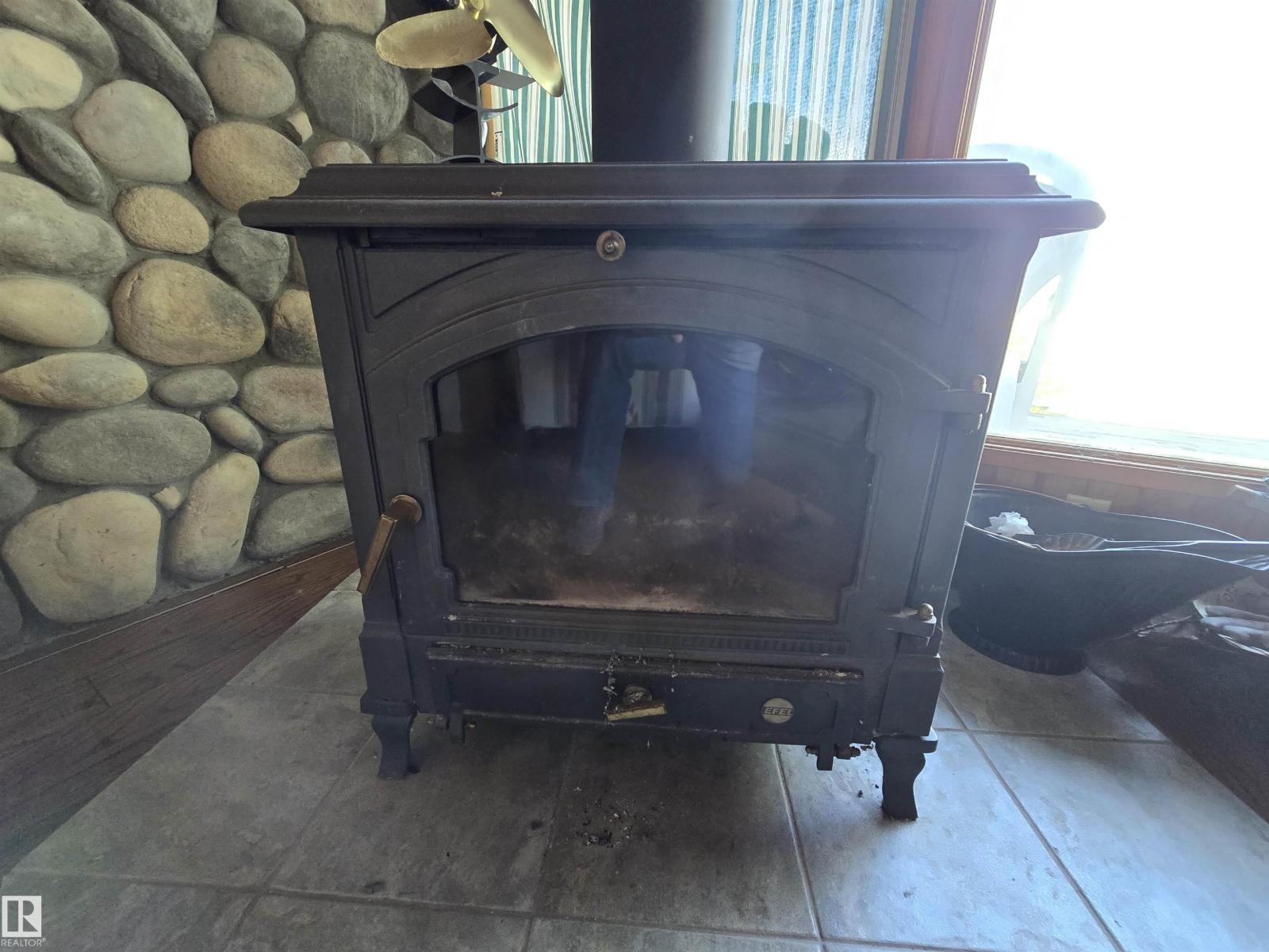 15 52515 Range Road 52 - 20
