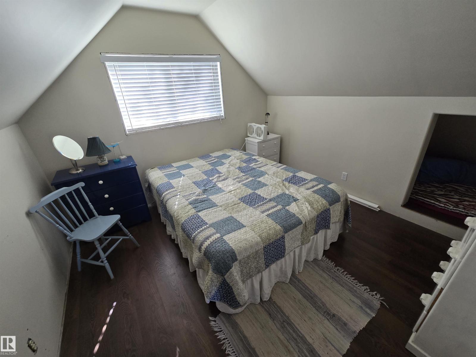 15 52515 Range Road 52 - 44