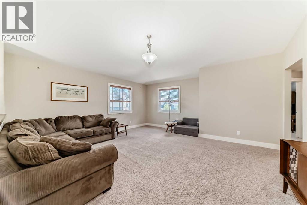 121 Drake Landing Manor - 36
