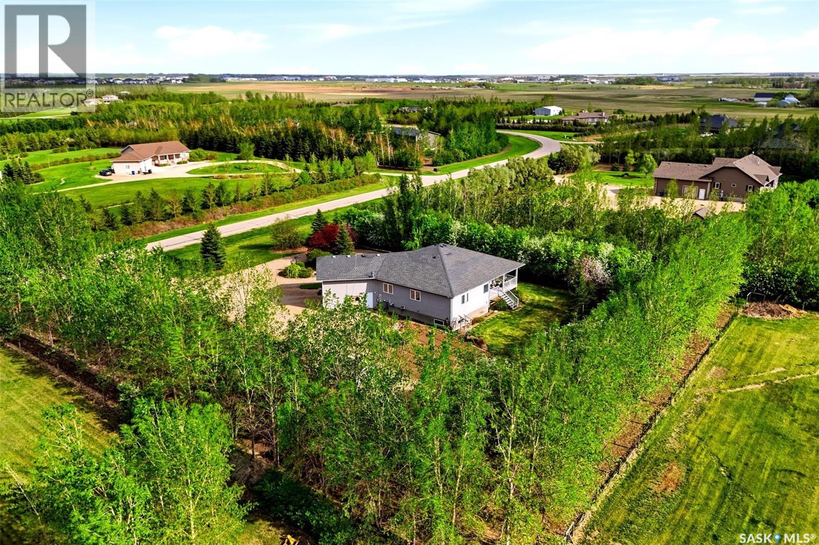 24 Bardel CRESCENT - 65