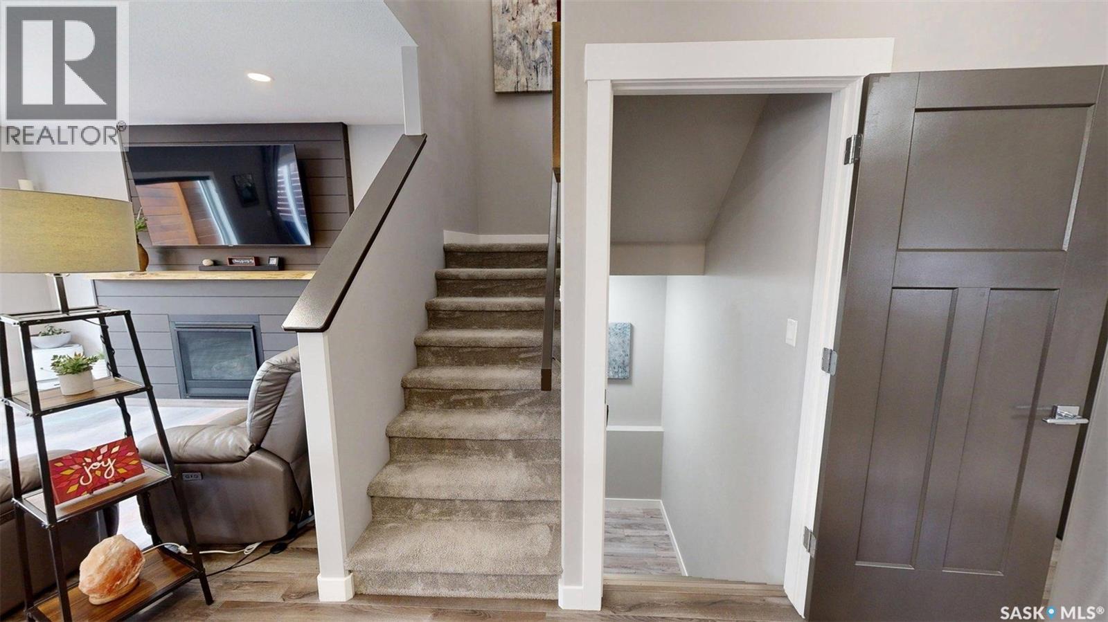 723 Aspen CRESCENT - 12