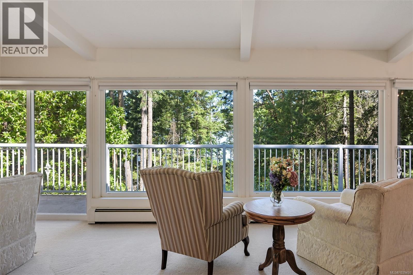  1495 Lands End Road, North Saanich