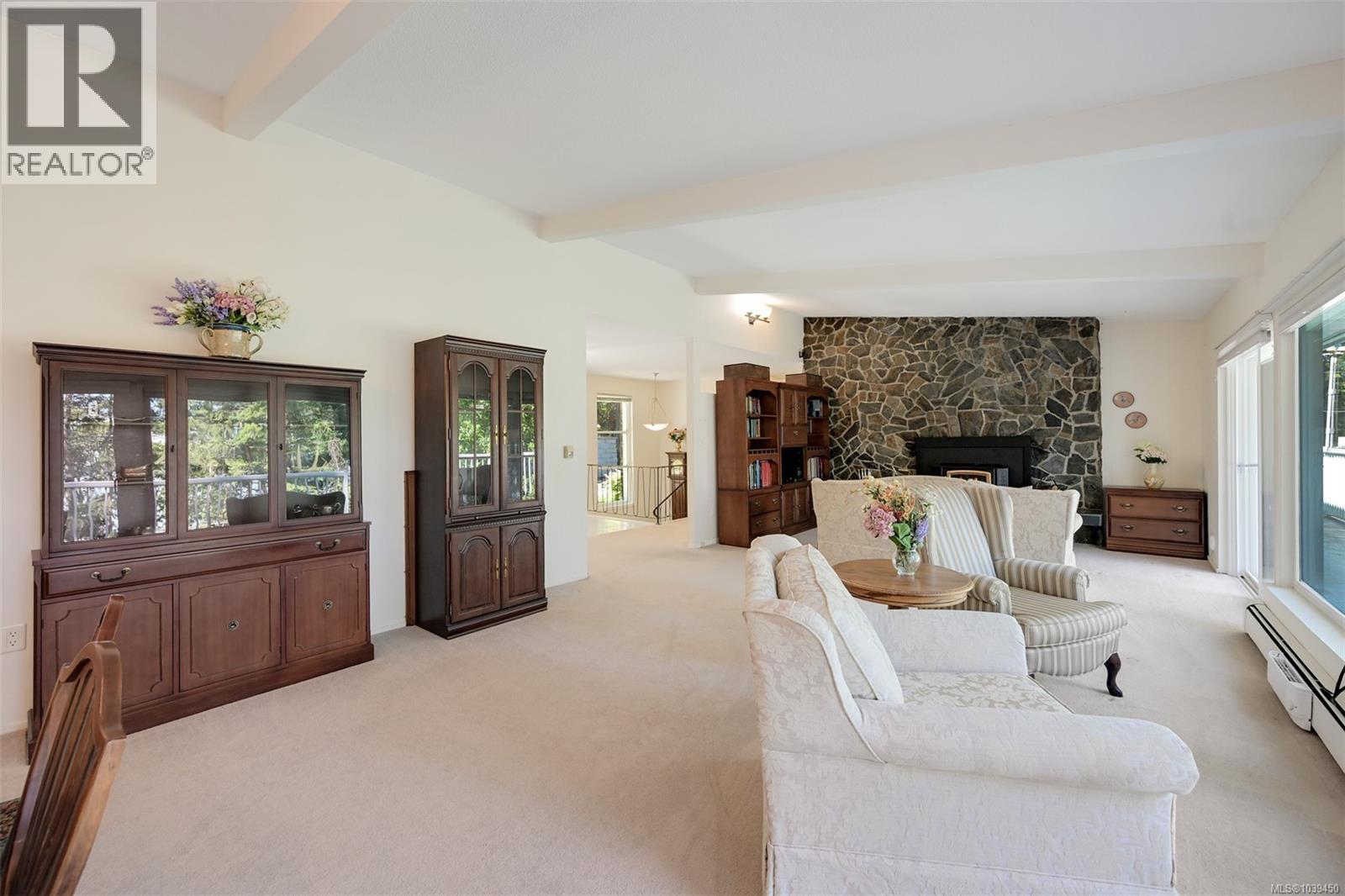  1495 Lands End Road, North Saanich