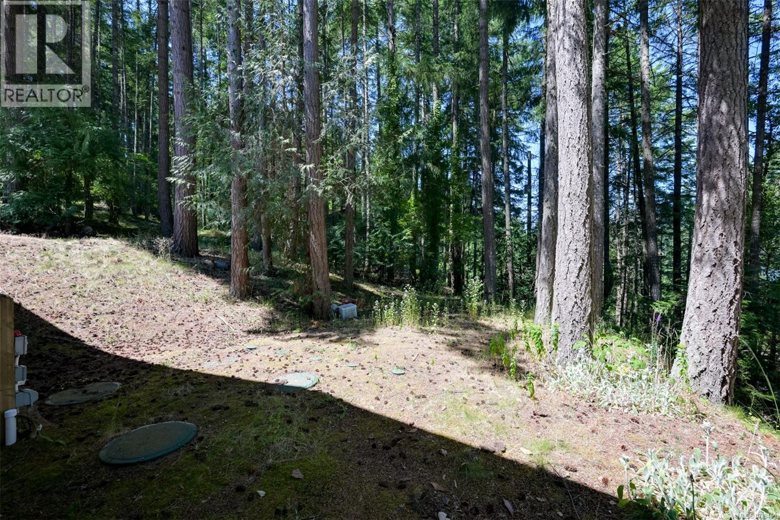  1495 Lands End Road, North Saanich