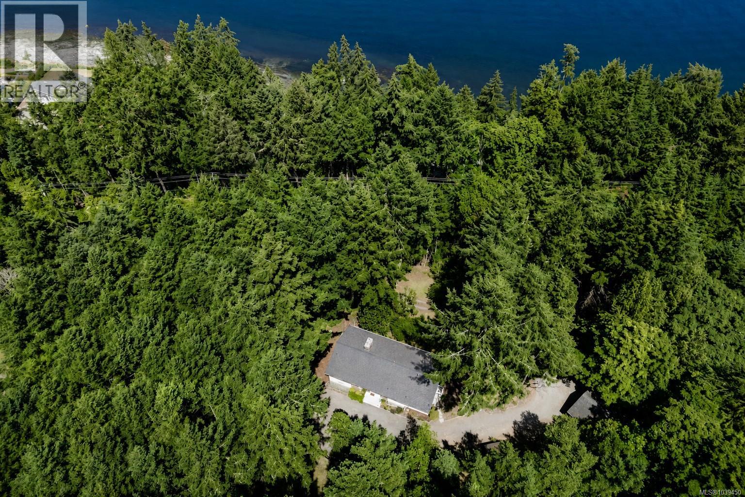  1495 Lands End Road, North Saanich