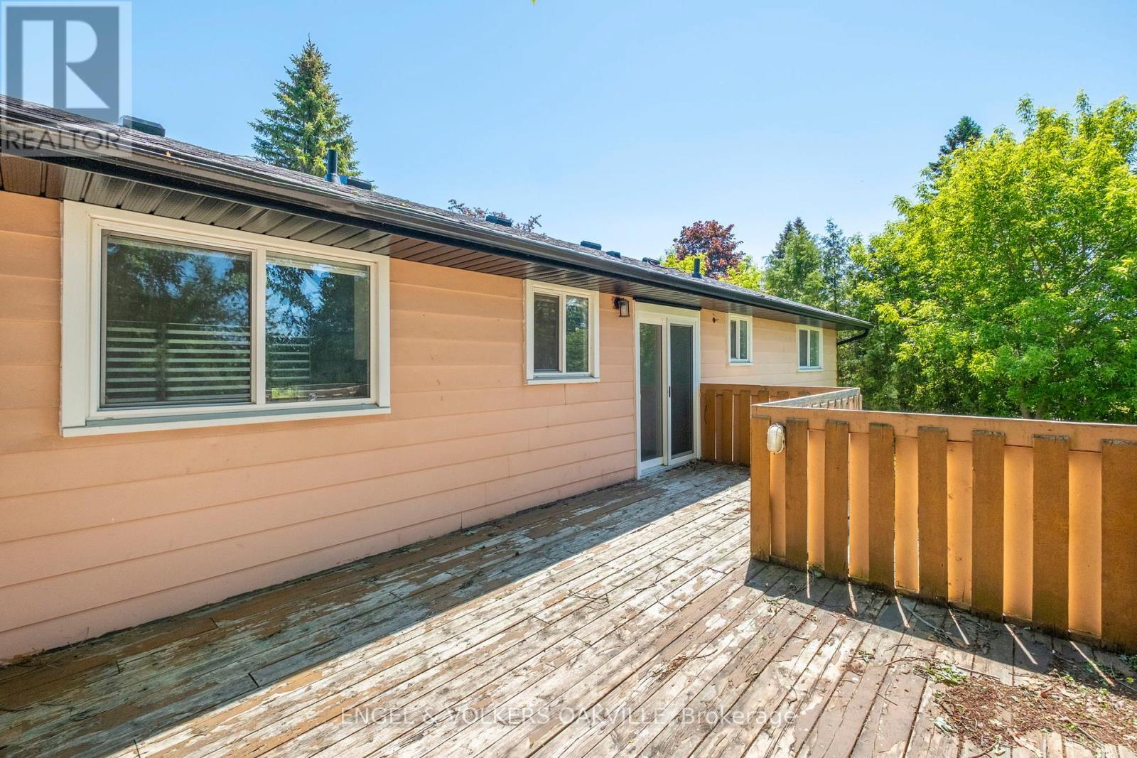 206 YEATES AVENUE - 35