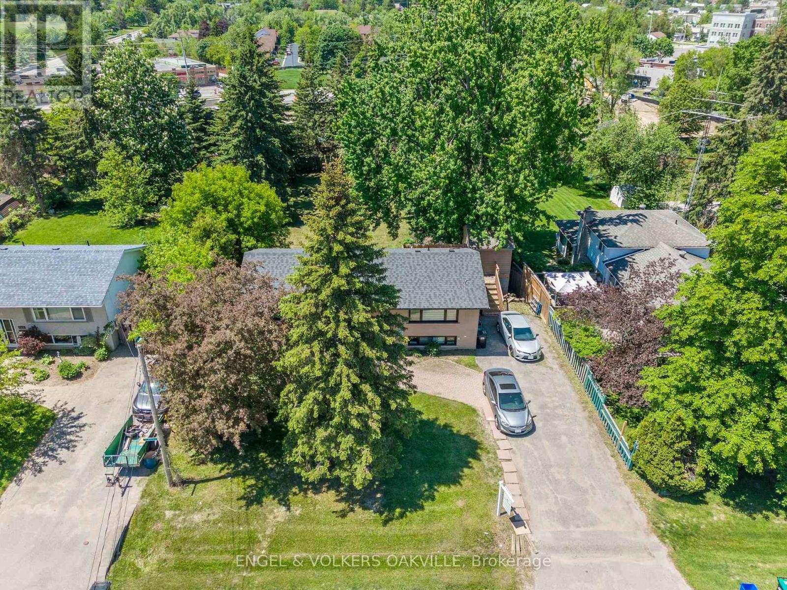206 YEATES AVENUE - 44