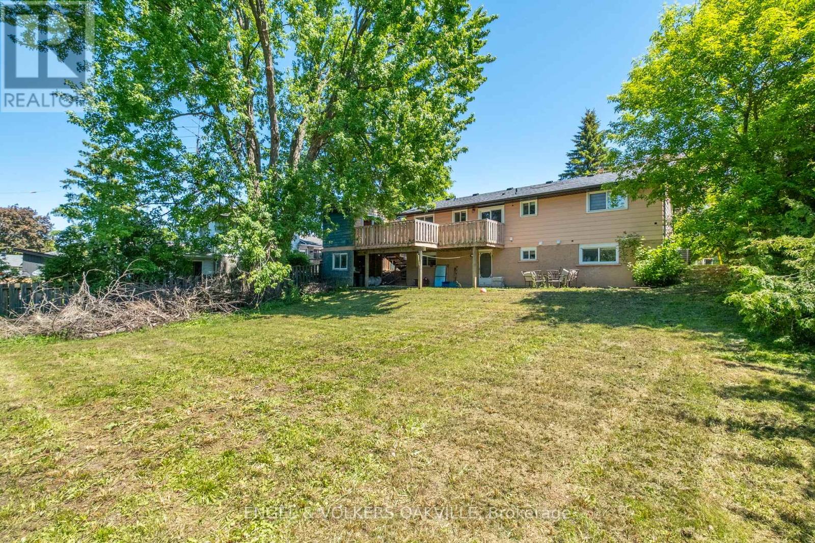 206 YEATES AVENUE - 39