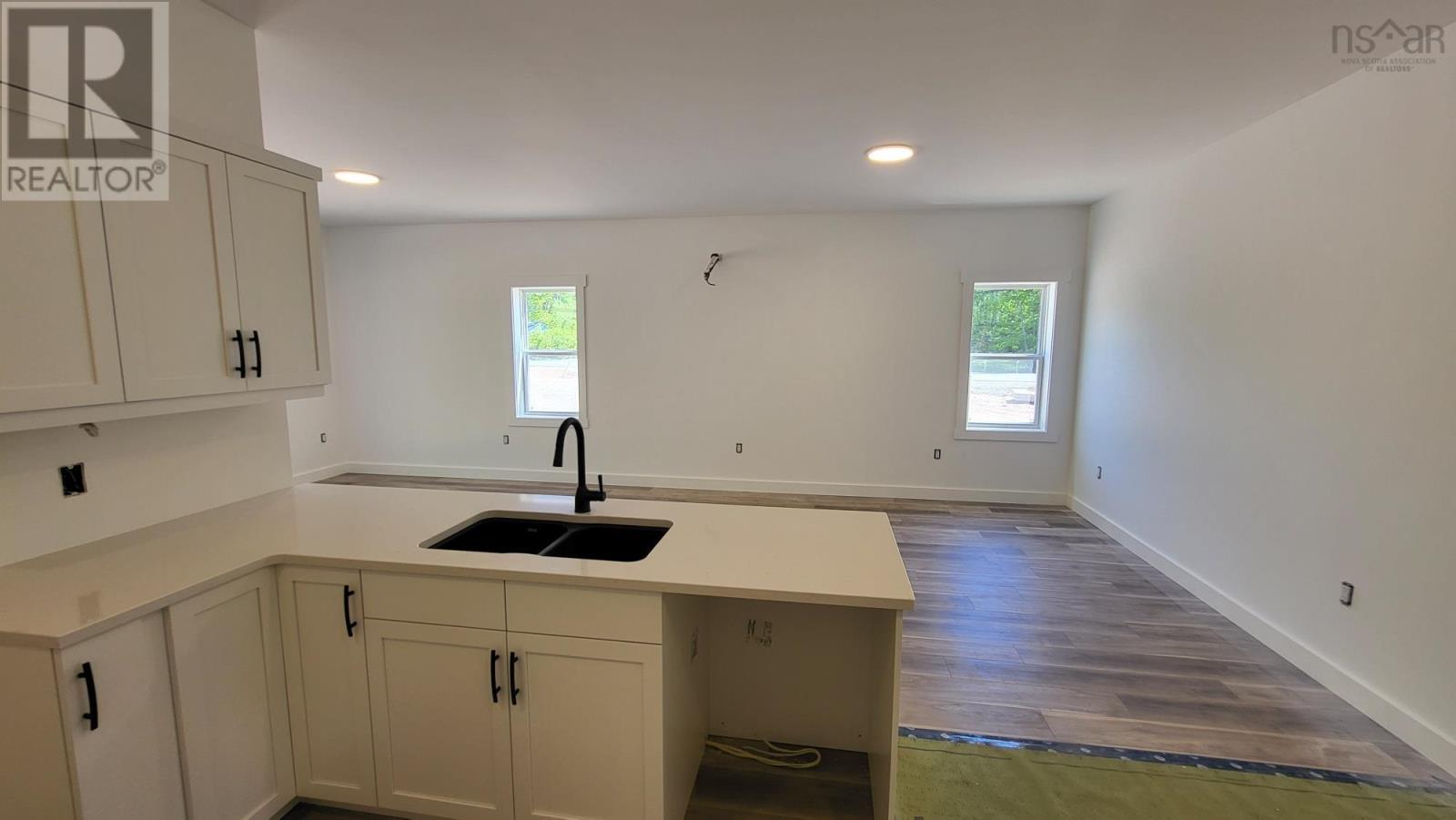 1437 Princess Crescent - 19
