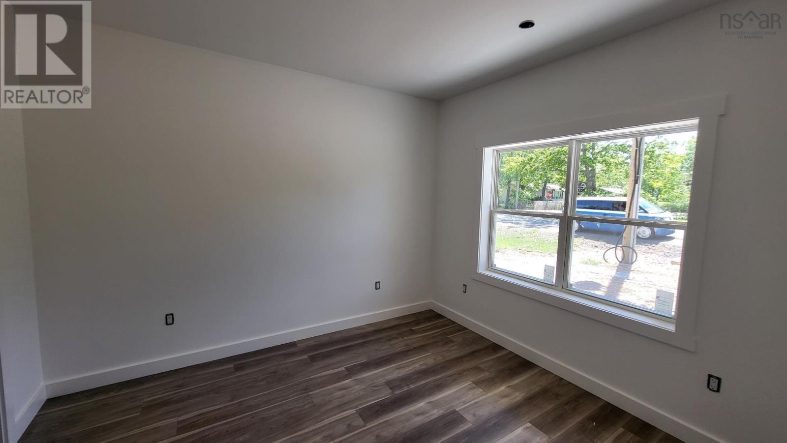 1437 Princess Crescent - 5