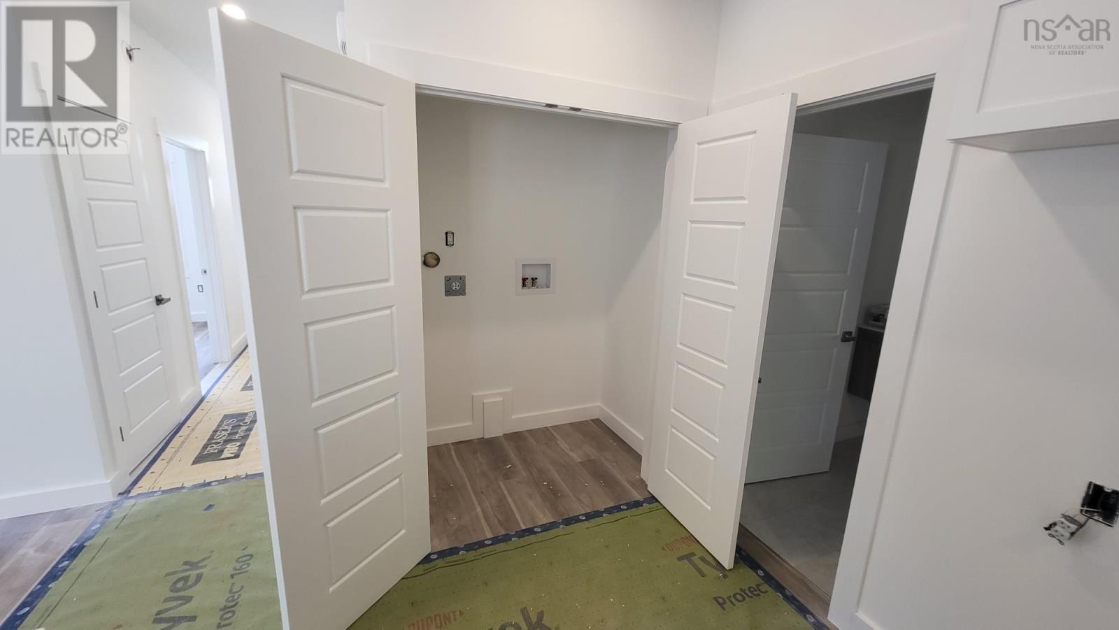 1437 Princess Crescent - 12