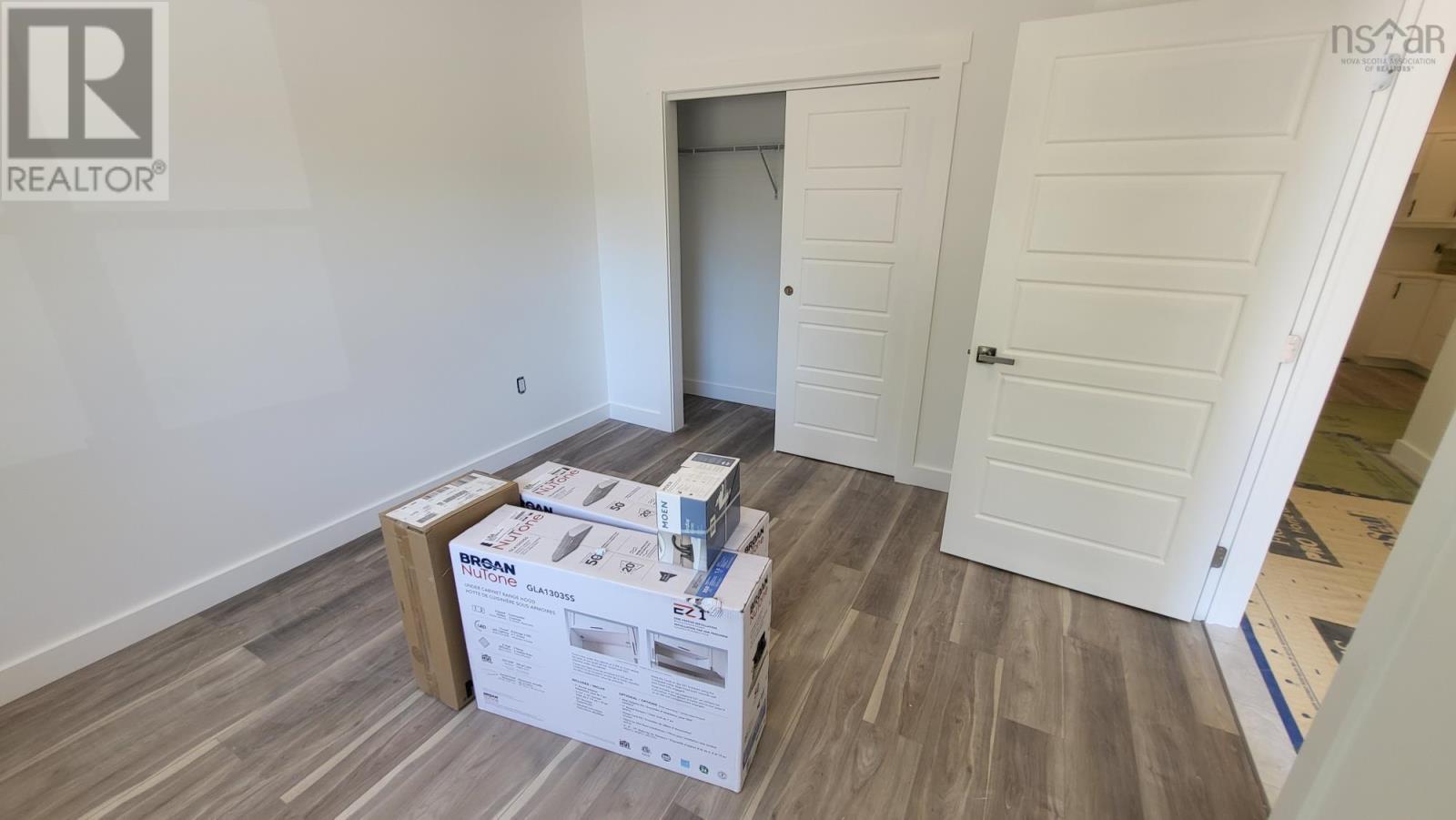 1435 Princess Crescent - 7