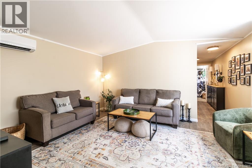 15 Brookview Avenue - 15
