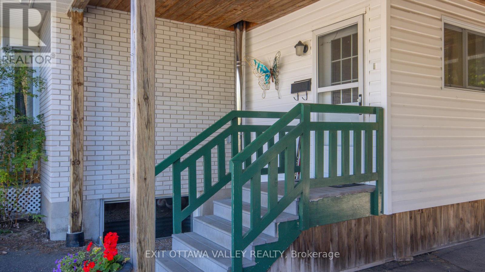 23 SPRUCEDALE AVENUE - 40