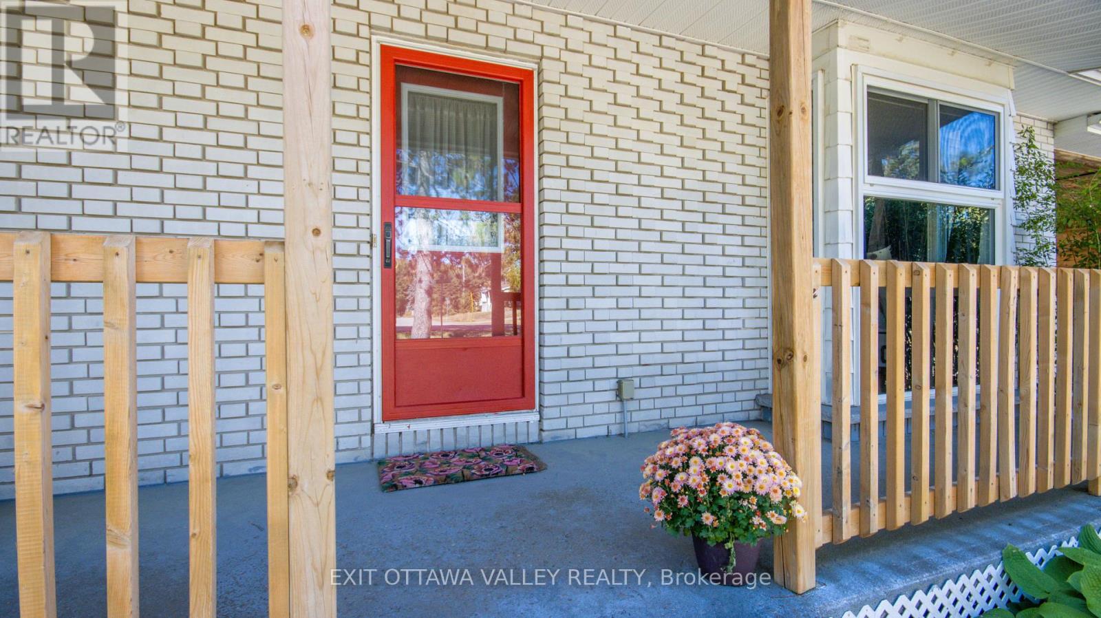 23 SPRUCEDALE AVENUE - 42