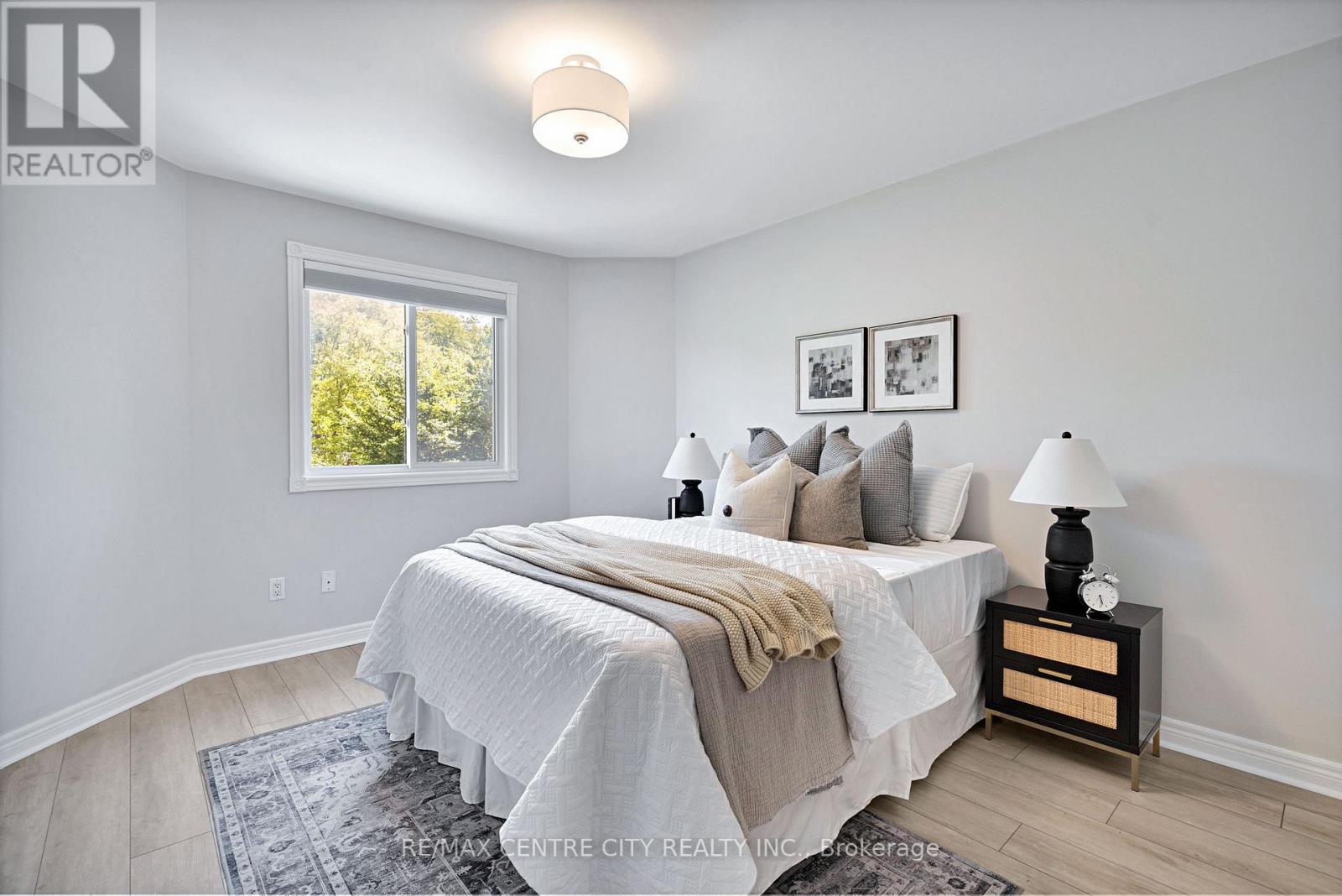 1027 MANCHESTER ROAD - 23
