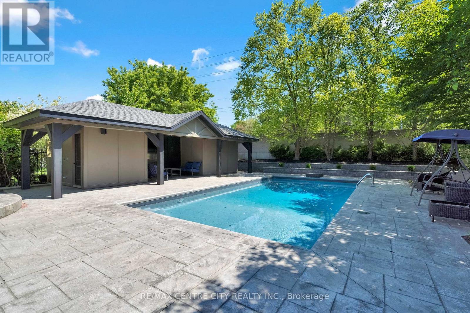 1027 MANCHESTER ROAD - 34