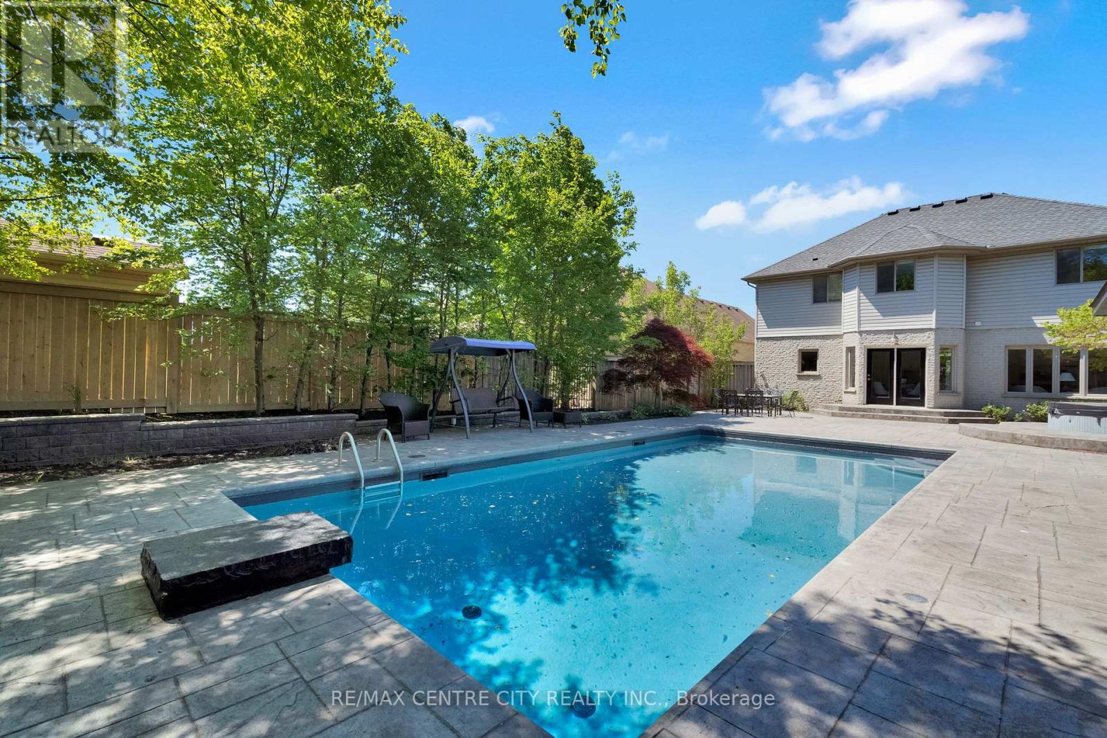 1027 MANCHESTER ROAD - 36