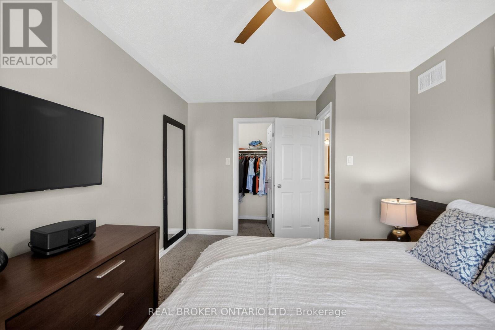 #33 701 B SUE HOLLOWAY DRIVE - 19
